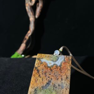 Golden Thread & Emerald Shadow Agate Peace Pendant