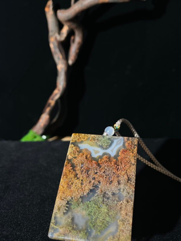 Golden Thread & Emerald Shadow Agate Peace Pendant